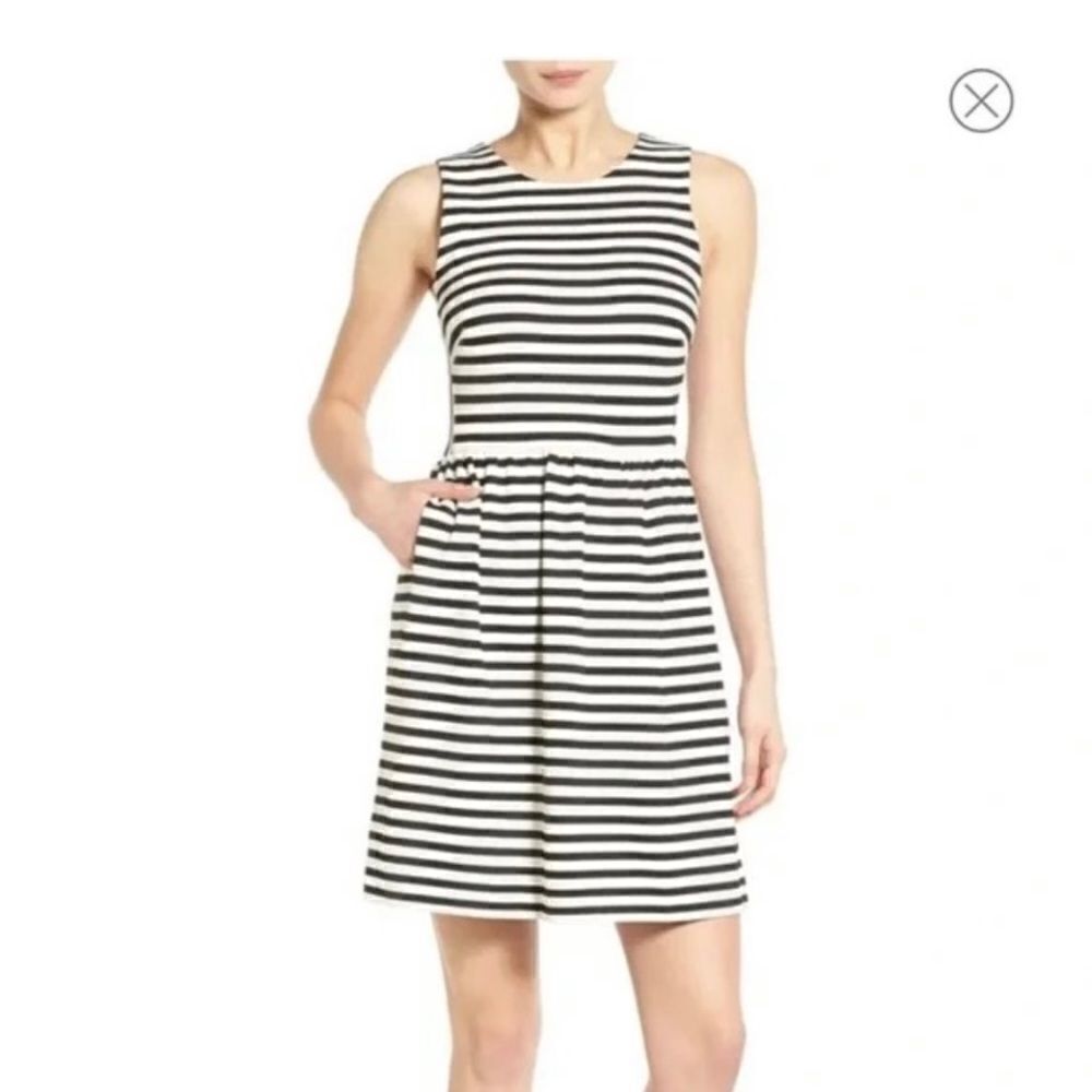 Madewell Black and White Striped Afternoon Dress with pockets Size Small